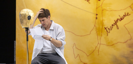 Les Vies de Léon, une pièce au croisement du théâtre et du numérique